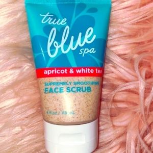 Bath & Body Works True Blue Spa Face Scrub NEW